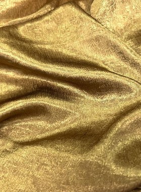 化纤面料 春夏裤子上衣连衣裙 姜黄色肌理烤皮纹压绉提花光泽布料