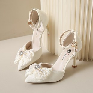 高级感珍珠蝴蝶g结中空凉鞋女2024夏季新款一字扣带水钻细跟高跟