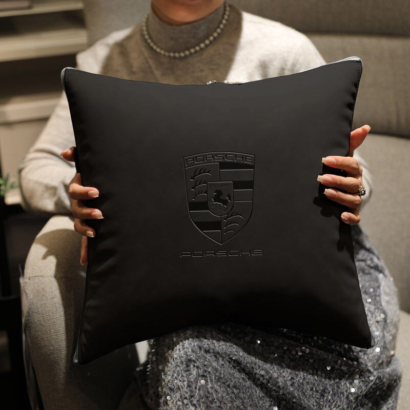 高级车载抱枕被子二合一汽车后排抱枕两用车内空调被车上睡觉靠垫