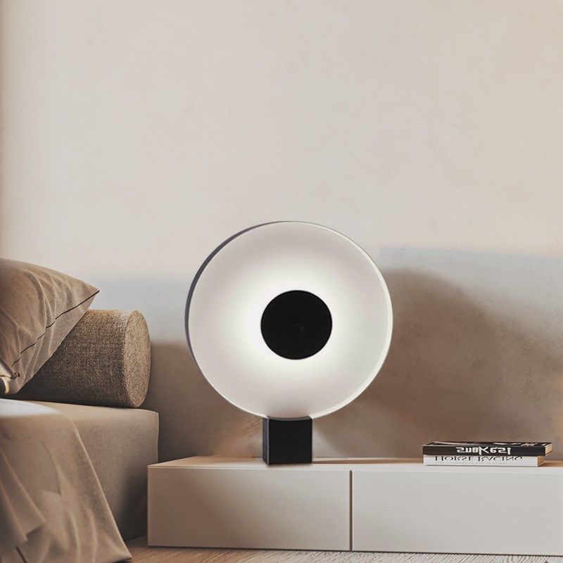 现代艺术创意客厅台灯简约个性设计师卧室展厅黑白圆形床头灯厂家