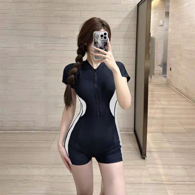 连体泳衣女款平角拼色高级感2025新款运动竞速显瘦保守游泳馆