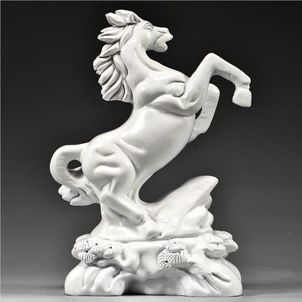 白色木马到成功雕刻摆件家居客厅办公室实木马装饰工艺品开业送礼