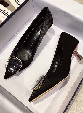 61502-105白色高跟鞋女尖头2024年新款绸缎婚鞋红色新娘细跟单鞋