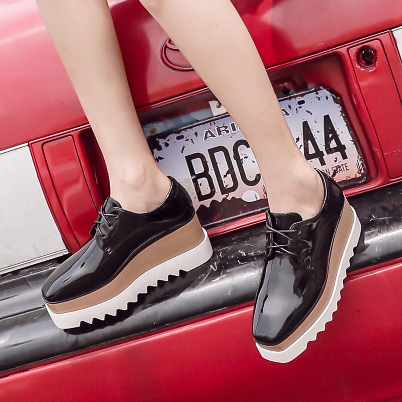 日系春款单鞋女2025新款韩版百搭漆皮绑带厚底坡跟方头松糕鞋休闲