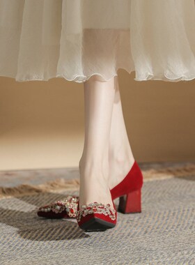 金罡CH60-31粗跟尖头新娘鞋婚鞋红色结婚单鞋2024新款春季高跟鞋