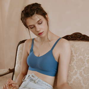 六楼内衣女美背薄款无钢圈一片式大胸显小文胸法式夏胸罩bra