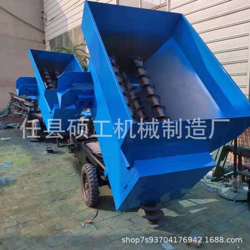 牛舍养殖电动撒料车按场地尺寸做电动撒料车饲料投料自动撒料车