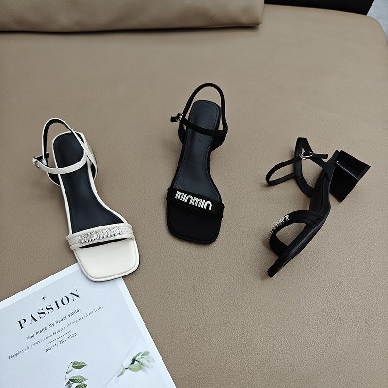 法式高级感水钻凉鞋女2025夏季一字带粗跟气质凉鞋黑色.通勤高跟