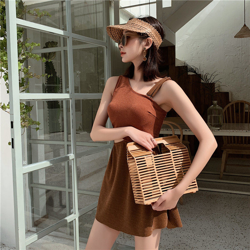 新款爆款裙式连体泳衣女保守带钢托聚拢小胸显瘦遮肚学生温泉泳装