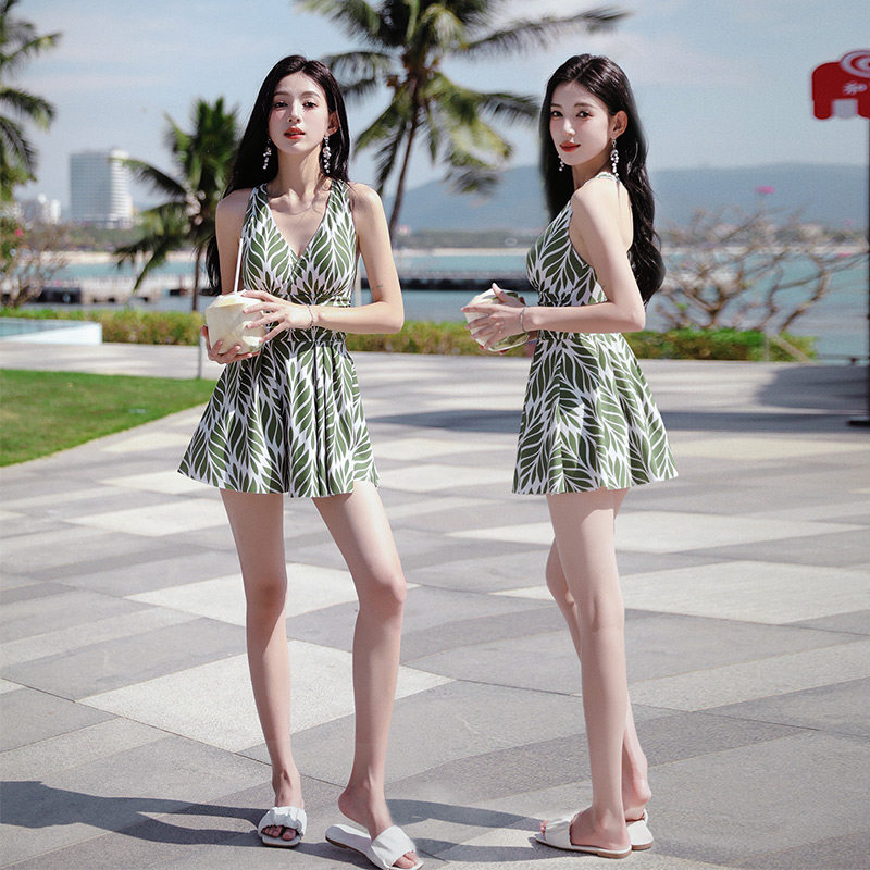 女士高级泳衣绿色印花泳装裙女款z海边2024新款夏季游泳衣女保守