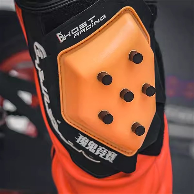魔鬼競(jìng)賽摩托車磨包賽車壓彎火星火花石滑塊護(hù)膝防摔滑行塊