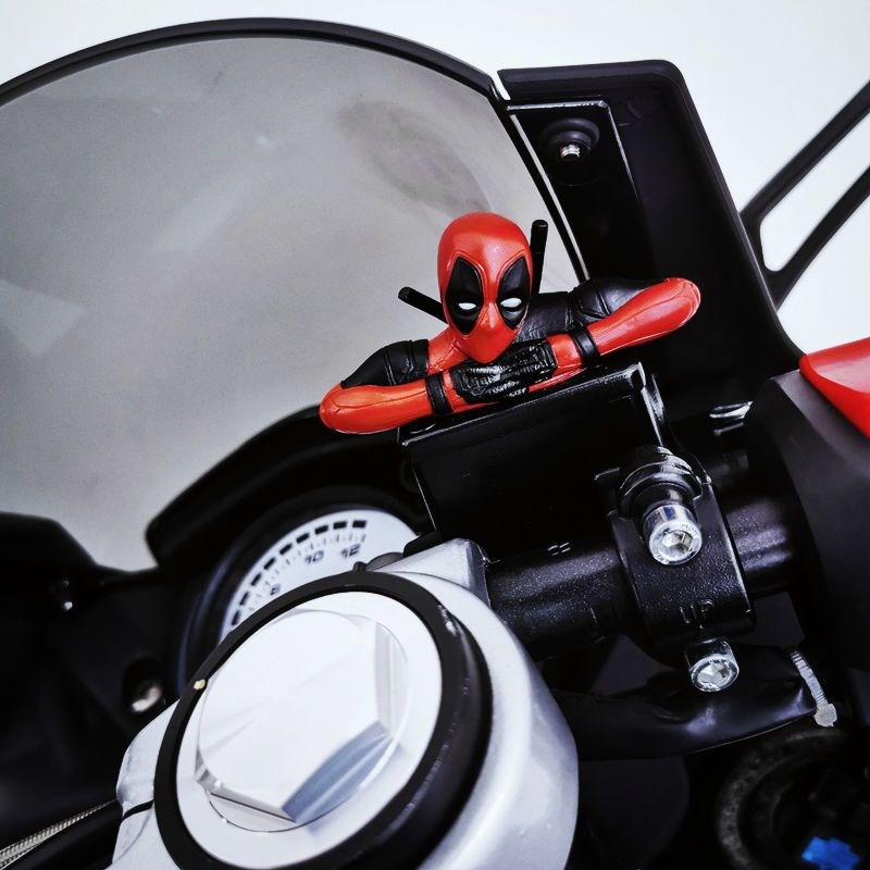 车内摆件饰品半身死侍雕像模型汽车摆件小贱贱周边车载桌面手办