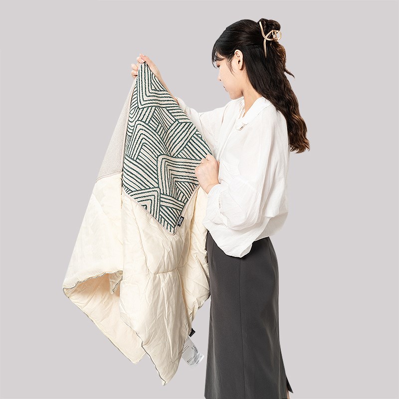 新宸优品复古线条高档纯棉抱枕被子两用办公室午睡空调盖毯可折叠