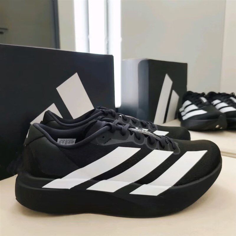 黑色跑步鞋2025新款夏季透气防滑耐磨软底减震男女款休闲运动鞋子