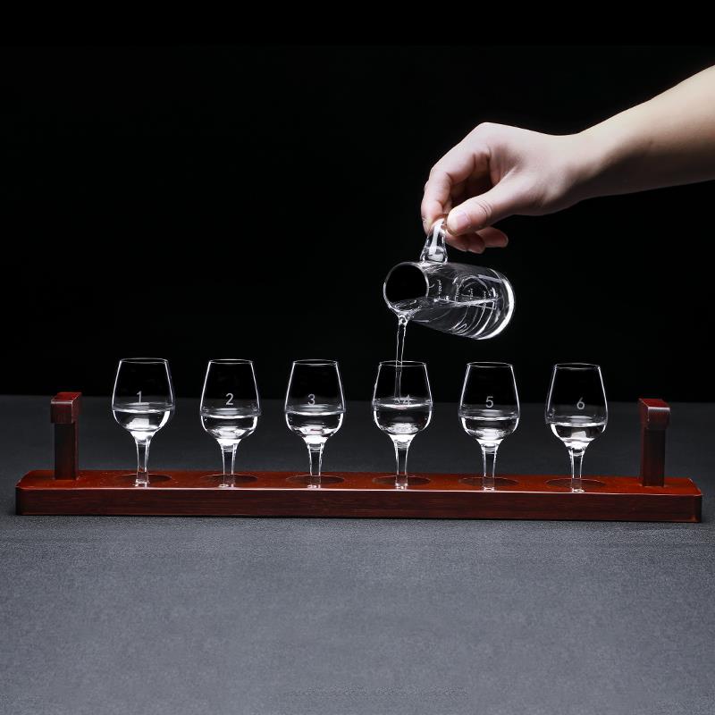 50ml国标标准白酒品酒杯 水晶玻璃专业品鉴杯郁金香杯分酒器套装