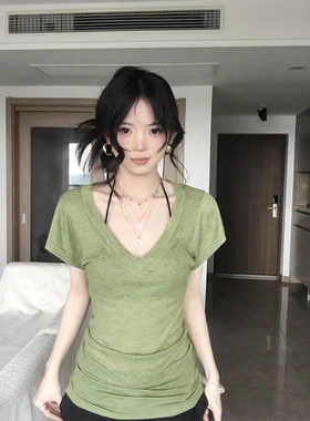 MosesQueen魔西女王绿色v领正肩短袖t恤薄款微透收腰显瘦休闲上衣