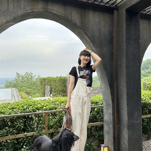 一裤多穿 自在轻松轻工装风白色牛仔背带裤 包容性超好