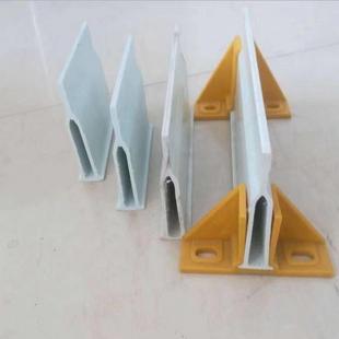 玻璃钢地板梁猪舍漏粪板三角支撑梁 保育床托架养猪用母猪产床