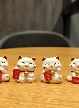迷你招财小猫咪打工人工位解压摆件可爱桌面车载装饰品治愈系礼品