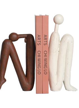 现代简约北欧几何极简抽象人物摆件样板房售楼处书房客厅软装饰品