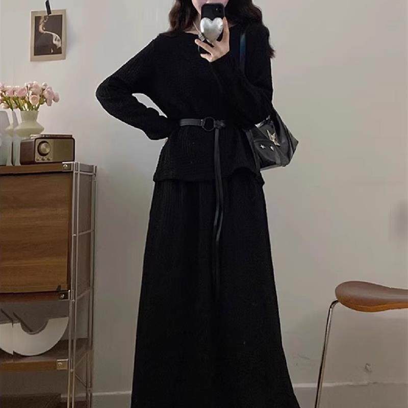 大码女装2025秋季超火搭配一整套高级感黑色收腰针织衫两件套装裙