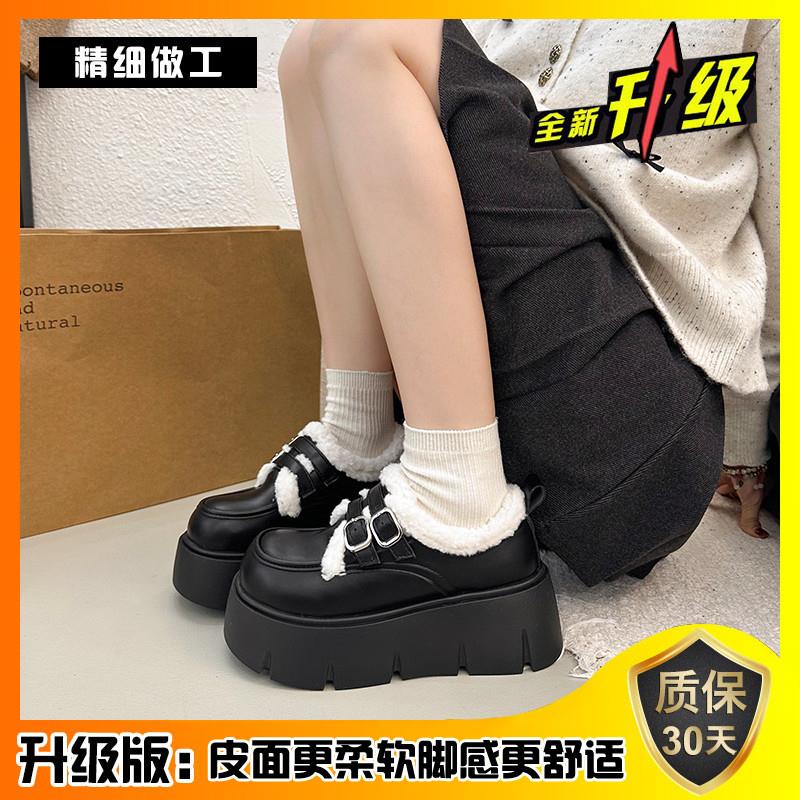 推荐厚底马丁靴女短靴系带