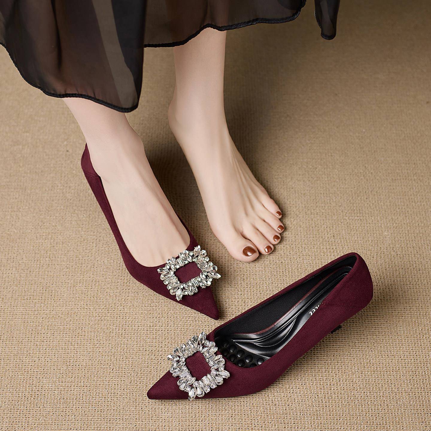 极速高跟气质巨好看鞋子女2026新款春款尖头浅口细跟爆款单鞋女不
