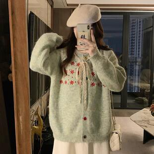 推荐甜美减龄花朵刺绣针织开衫女秋冬大码胖mm宽松软糯高级感毛衣