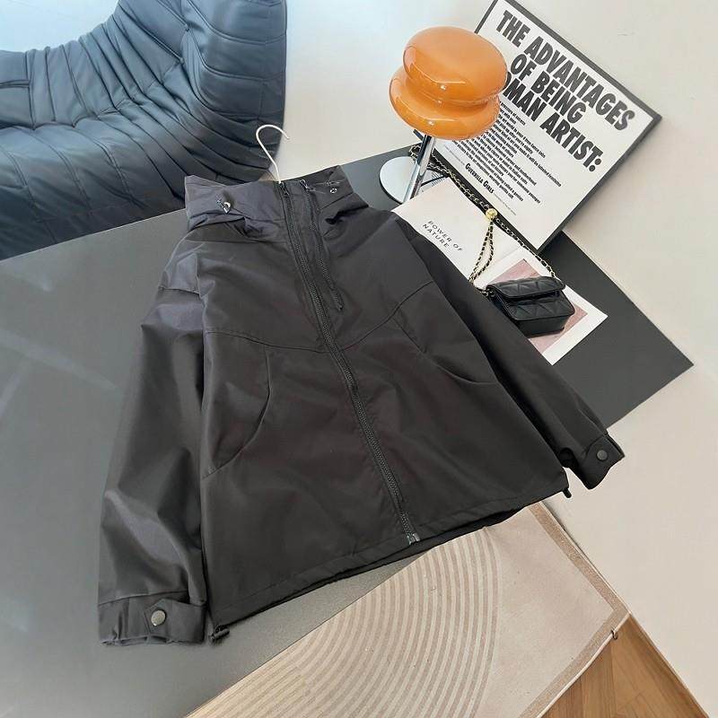 推荐高级感冲锋衣外套女2025年秋季大码胖MM宽松减龄连帽气质夹克