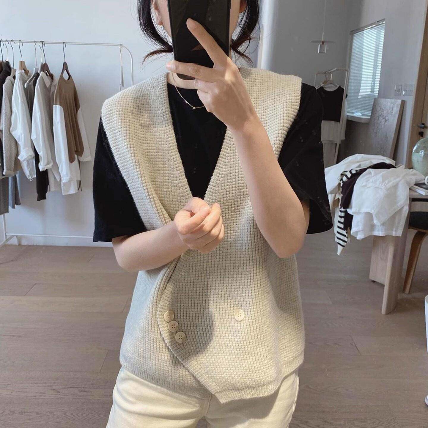 极速韩版时尚v领针织马甲女春秋百搭无袖毛衣坎肩宽松减龄马夹上