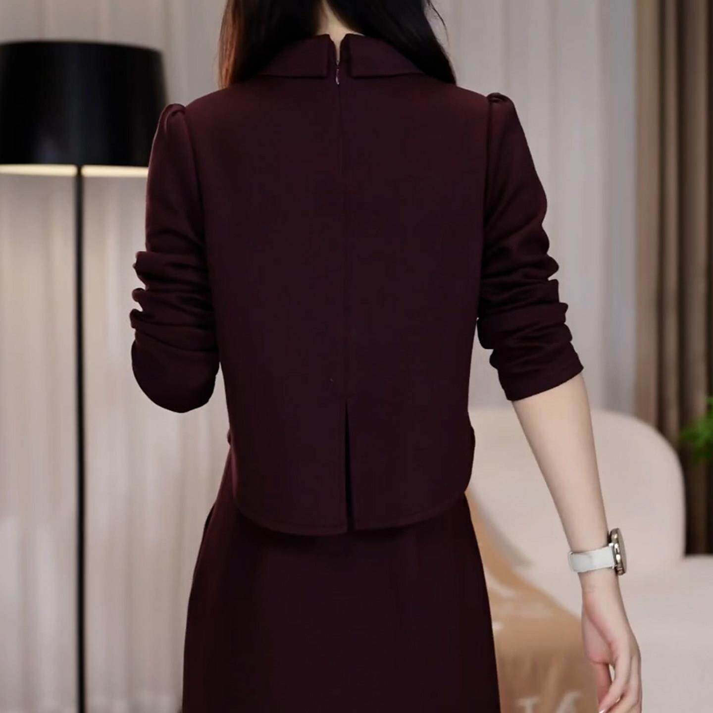 极速红色假两件连衣裙女2026年秋季新款中年妈妈装显瘦遮肉中长款