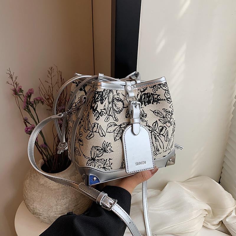 推荐新中式包包女2025夏季