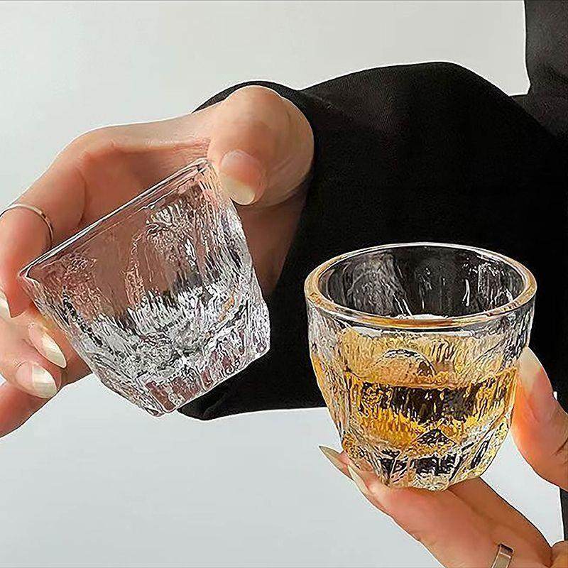 推荐中式迷你冰川杯家用高颜值品茗杯轻奢夏季白酒杯高端威士忌洋