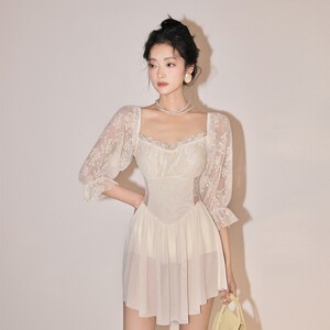 金珠泳衣女连体2021新款爆款显瘦遮I肚小胸保守学生泡温泉游泳衣
