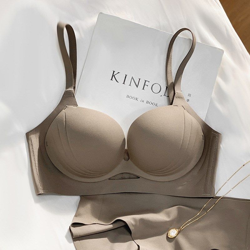 加厚内衣女士小胸聚拢显大夏季新款防下垂收副乳无钢圈文胸罩