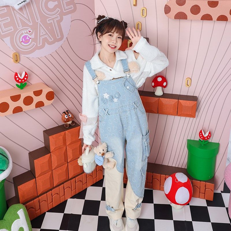 春夏重工绣花字母多口袋工装风不对称拼接爱心水洗牛仔背带裤长裤,女装/女士精品,牛仔裤,淘宝优惠券,粉丝福利购,淘宝优惠卷