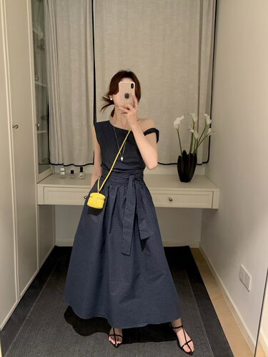 非真实价格：韩国Chic气质温柔小女人格子连衣裙2026夏季新款