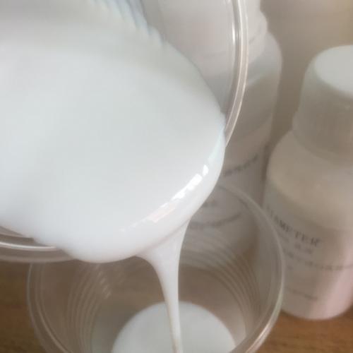 水性乳白色二甲基硅油离型剂 y吸塑 电缆脱膜塑料胶带切割 防粘液