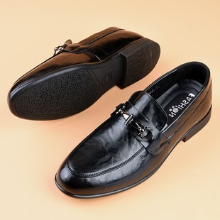 轻便皮鞋男款2024新款无鞋带软底软皮黑色一脚蹬休闲英伦豆豆鞋男