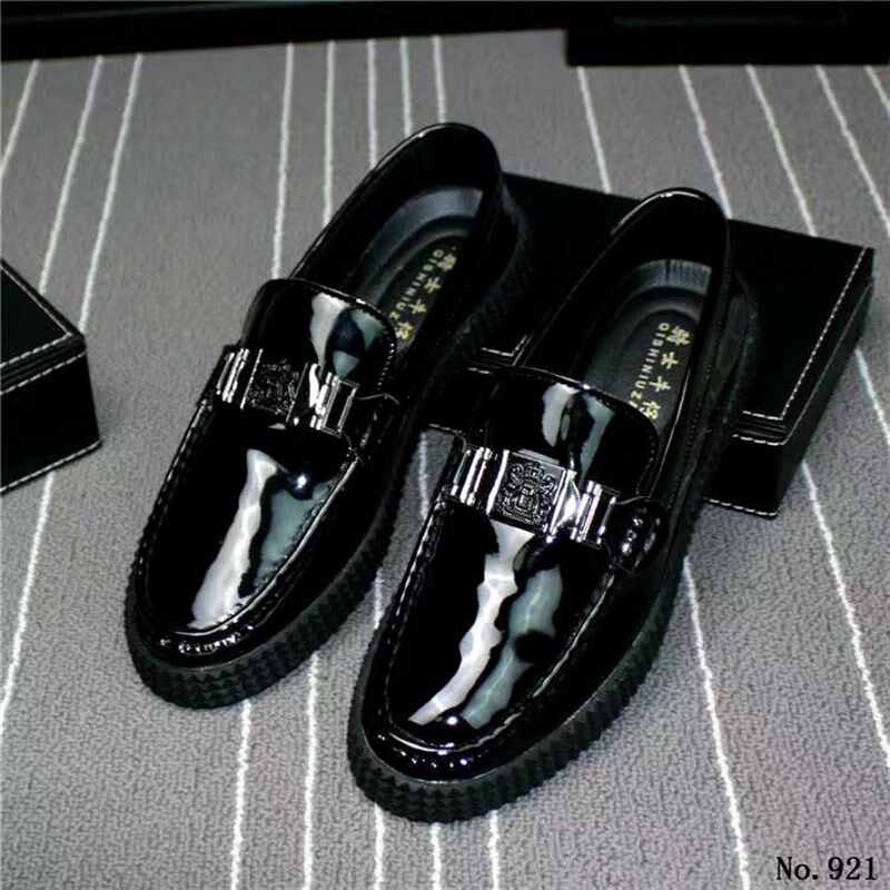 男士冬季加绒新款低帮鞋韩版软底套脚豆豆鞋一脚蹬棉鞋漆皮增高鞋