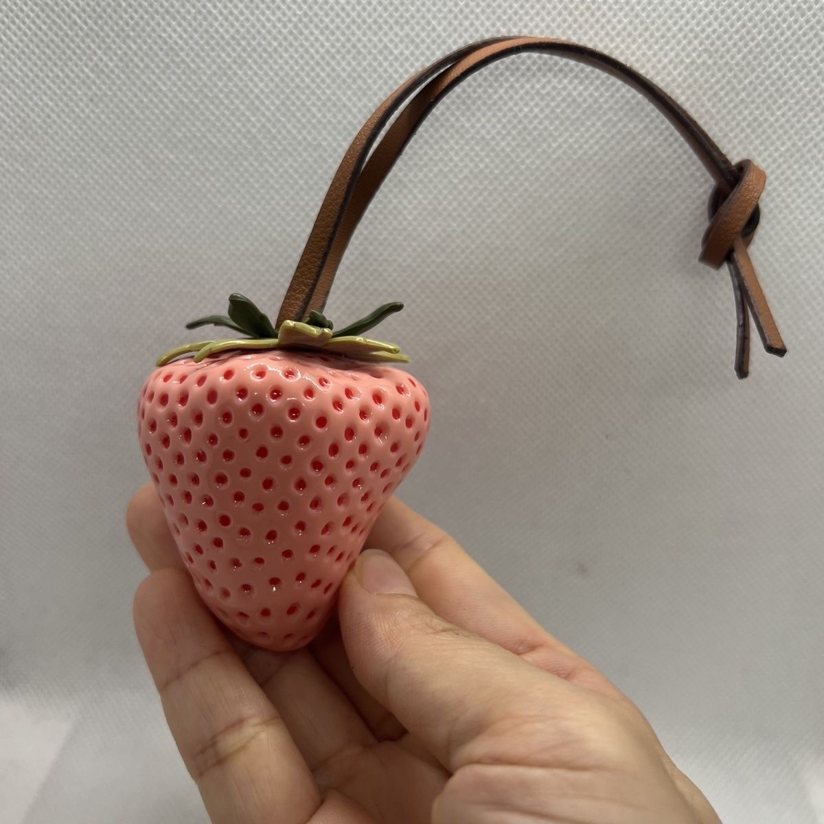 新款草莓挂件可爱立体背包挂饰