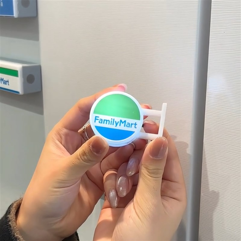 便利店系列冰箱贴磁贴发光711全家罗森咖啡厅灯牌展示牌灯箱模型 - 封面