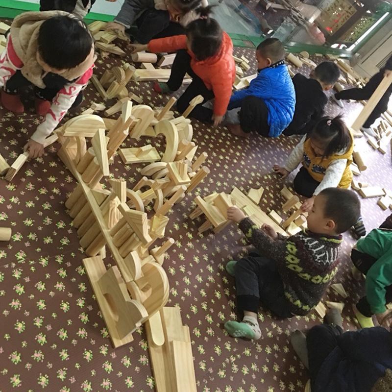 积木大型区幼儿园玩具实木搭建原木建构材料木质大块木头单元清水