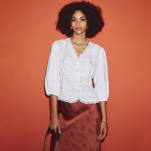 秘密盒子精致南法度假风 法式轻宫廷V领定位雕孔镂空刺绣亚麻衬衫
