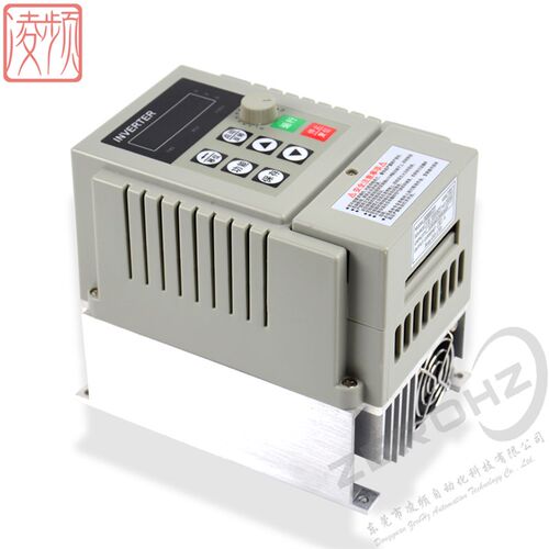 新品单相变频器2.2kw 通用型风机电机调速器控制器S 220V输入三相