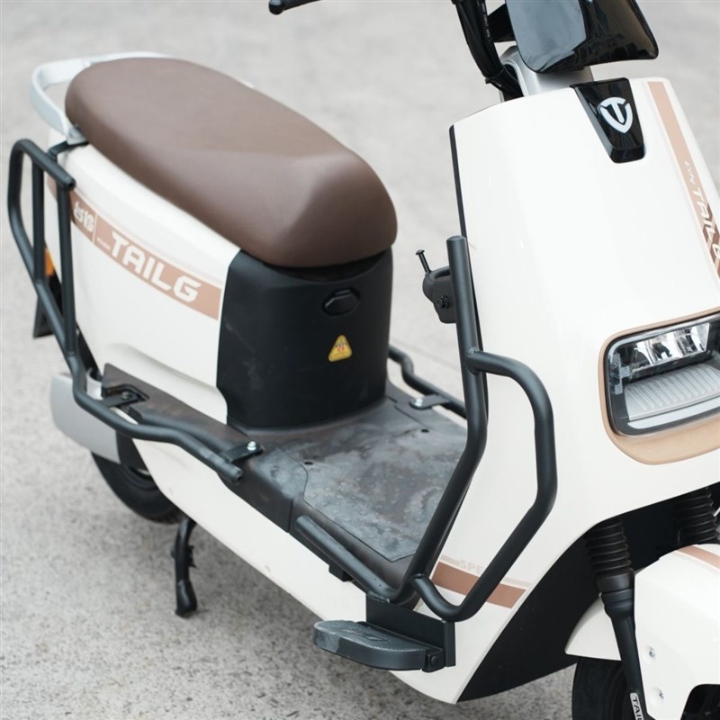 适用台铃银河EB前后护杠银河EB保险杠护架电自版加厚尾架货架配件