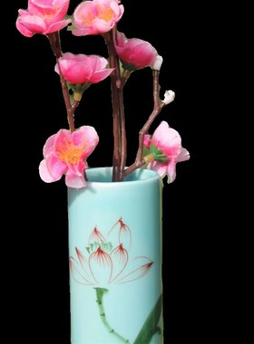 创意家居办公电脑桌青瓷花瓶插梅花艺术窗台玄关儿童房床头柜摆件