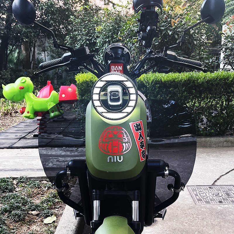 适用于小牛U2保险杠挡风护腿风挡玻璃挡雨板护脚护膝挡板改装件