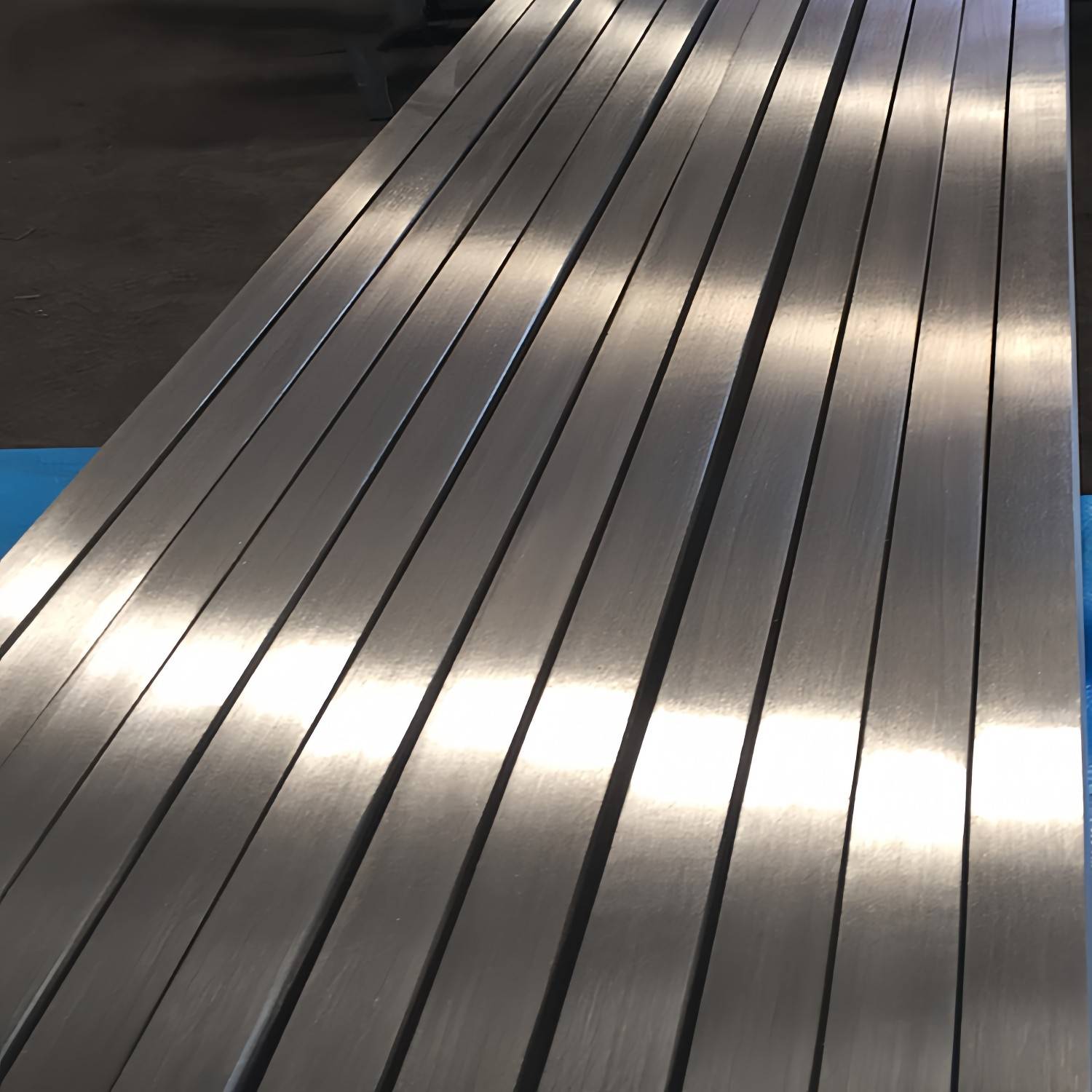 201 不锈钢方棒拉丝方钢亚光方条钢条四方钢扁钢厂家