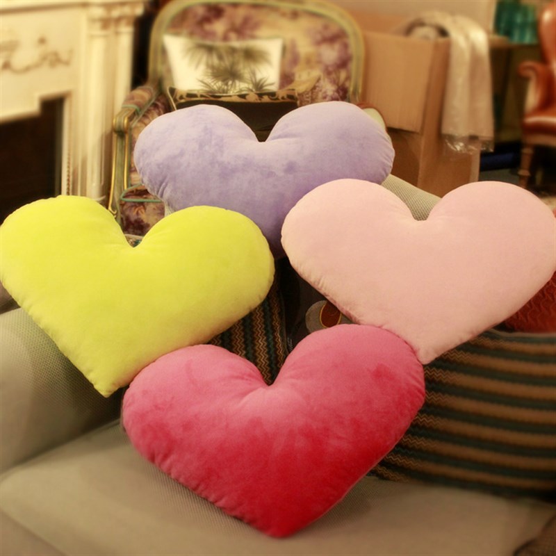 红色爱心抱枕靠垫桃心心形创意毛绒玩具婚庆枕头情侣礼物舞蹈道具